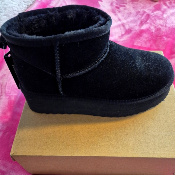 NEW Womens Suede Booties - Picture 1 of 3